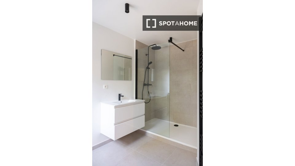 Double room Brussels, 10 beds — photo 4