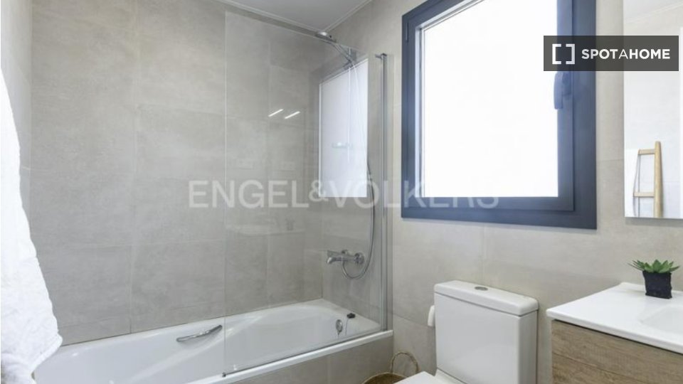 Apartment Barcelona, 3 beds, 100m² — photo 12