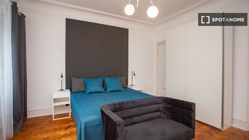 Double room Lisbon, 6 beds — photo 1