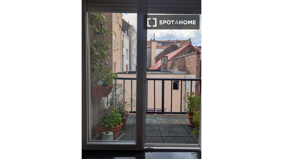 Apartment Brussels, 1 bed, 56m² — photo 2