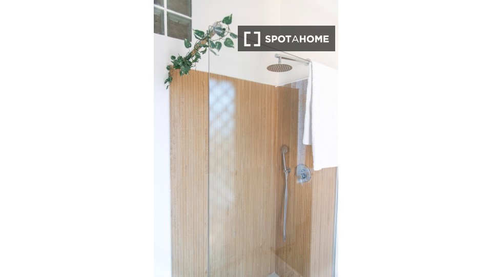 Double room Rome, 4 beds — photo 9
