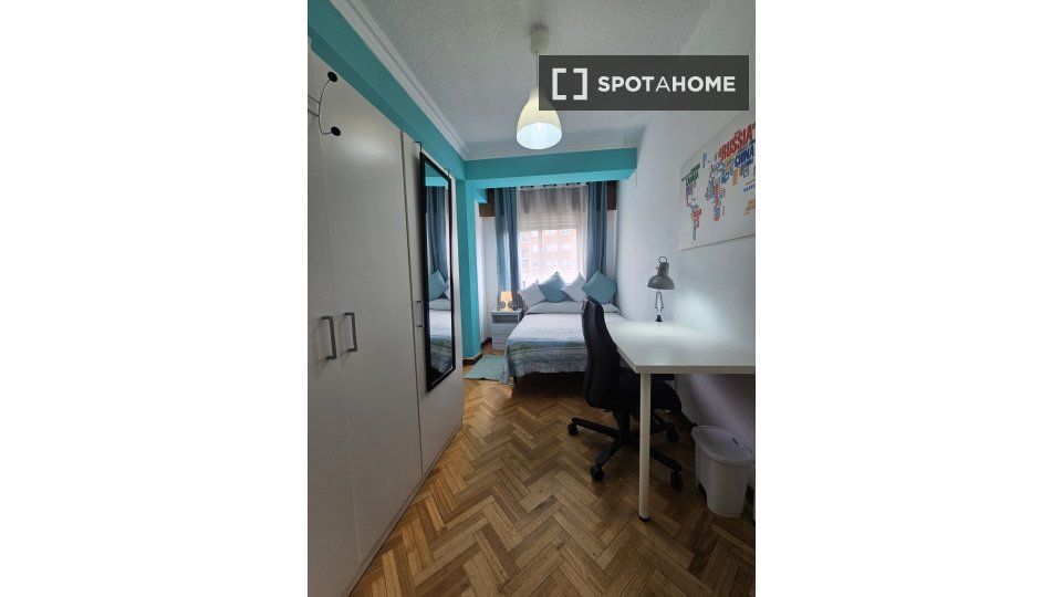 Double room Alcala_De_Henares, 6 beds, 150m² — photo 28