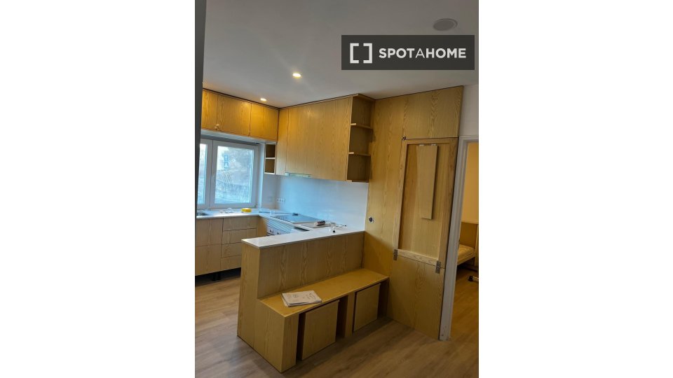 Double room Lisbon, 2 beds — photo 12