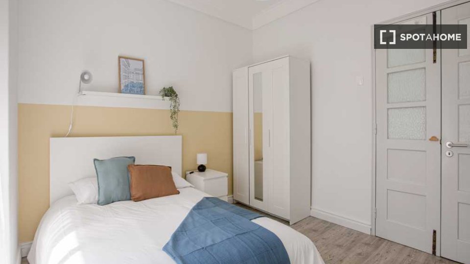 Double room Lisbon, 7 beds — photo 17