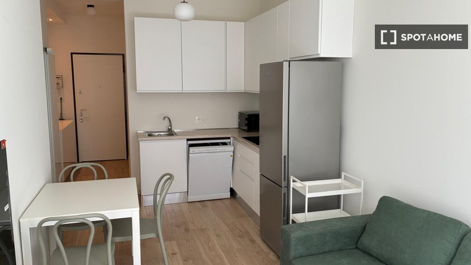 Double room Milan, 1 bed, 80m² — photo 4