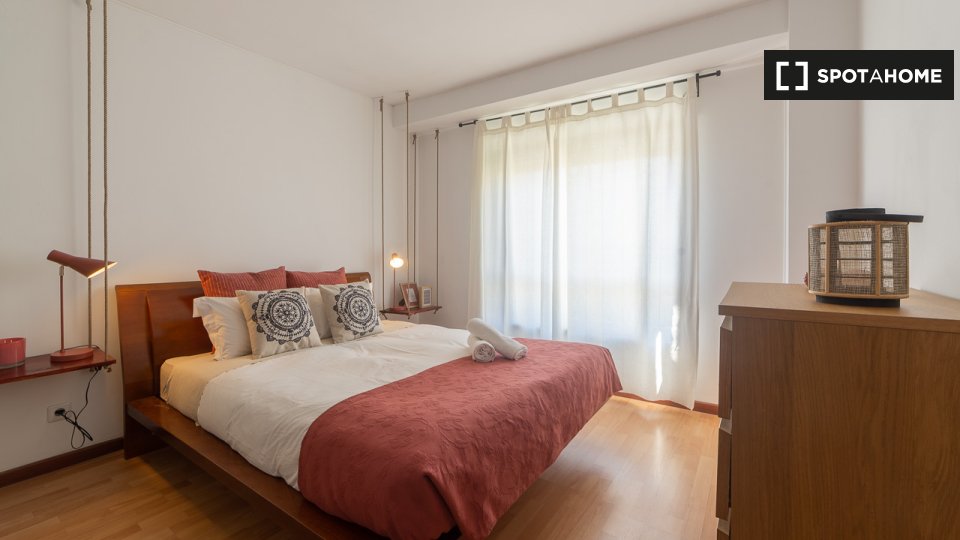 Apartment Porto, 3 beds, 100m² — photo 8