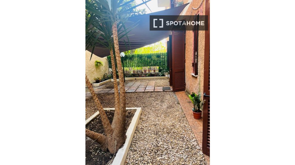 Apartment Rome, 2 beds — photo 15