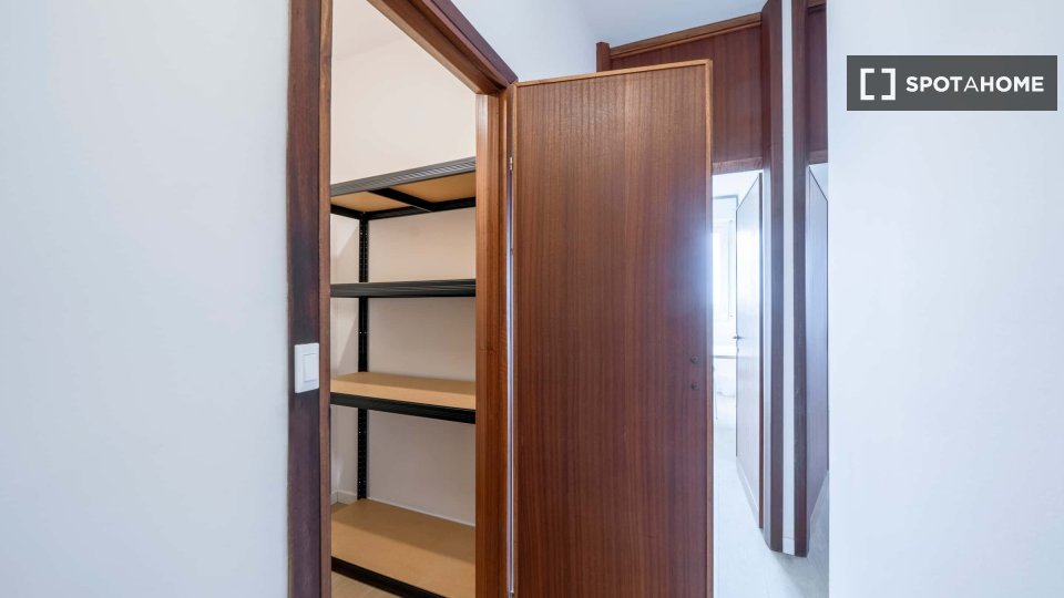 Double room Milan, 1 bed — photo 15