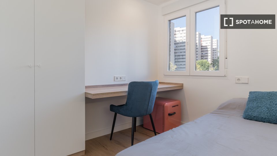 Double room Madrid, 6 beds — photo 1