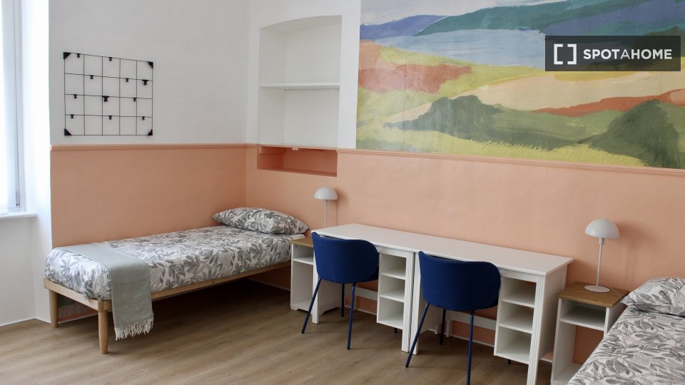 Double room Turin, 7 beds, 250m² — photo 1