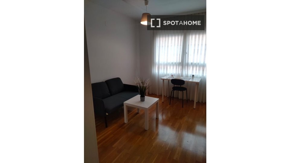 Double room Madrid, 4 beds — photo 10