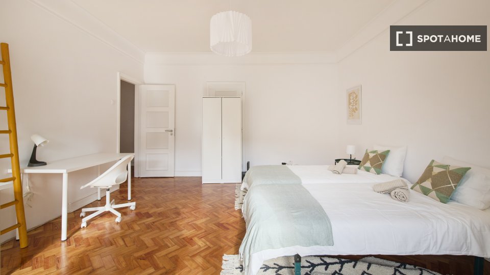 Double room Lisbon, 6 beds — photo 6
