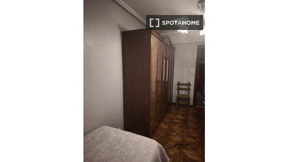 Double room Santander, 2 beds — photo 11