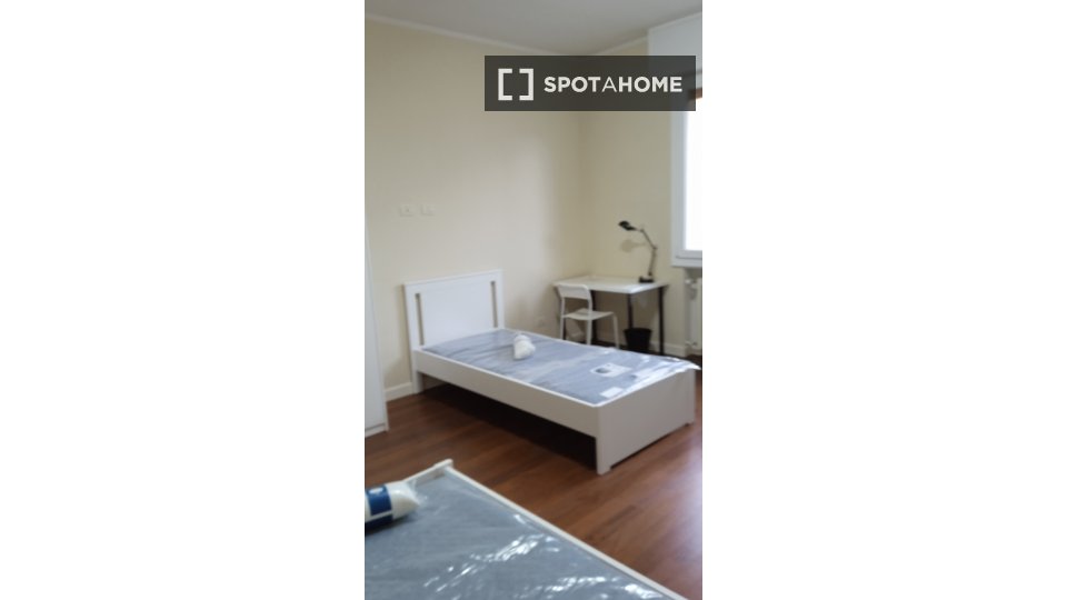 Double room Bologna, 8 beds, 185m² — photo 1