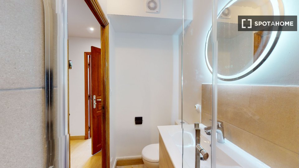 Double room Lyon, 15 beds — photo 19
