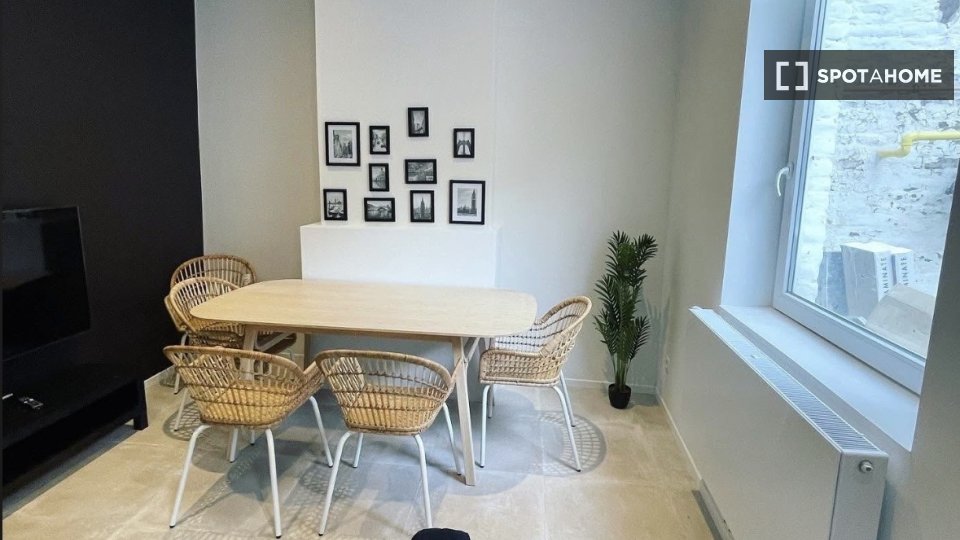 Double room Liege, 5 beds — photo 13