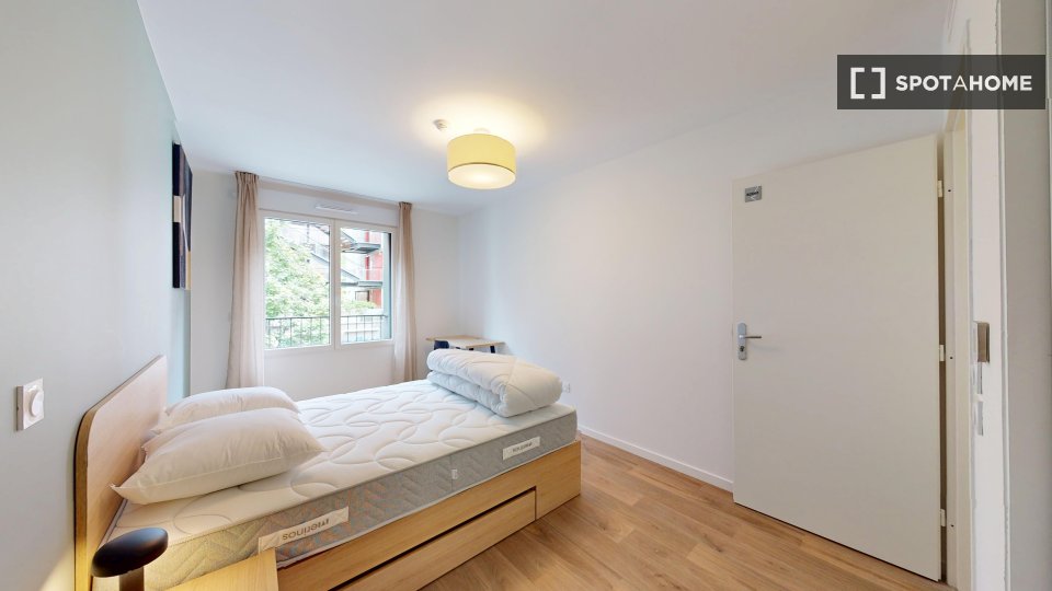 Double room Paris, 2 beds — photo 8