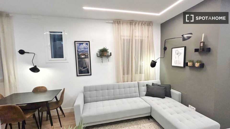 Apartment Madrid, 2 beds, 54m² — photo 8