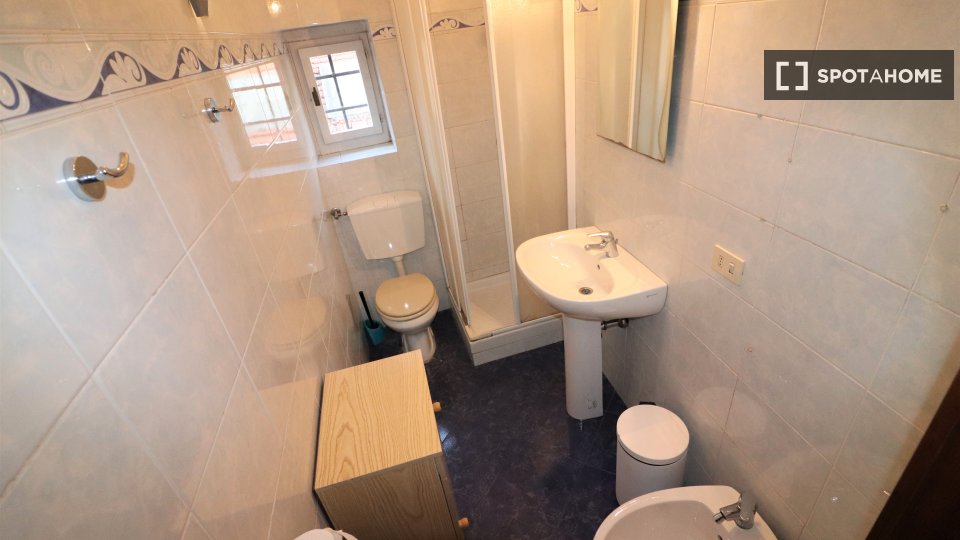 Double room Florence, 6 beds, 200m² — photo 12