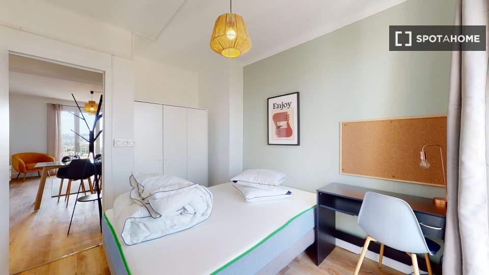 Double room Marseille, 9 beds — photo 18