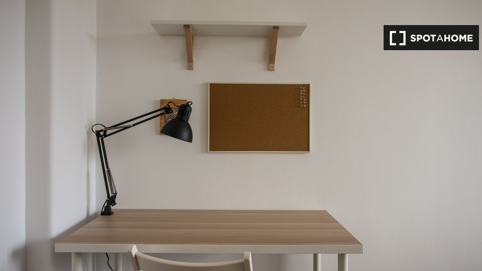Double room Lisbon, 5 beds — photo 1