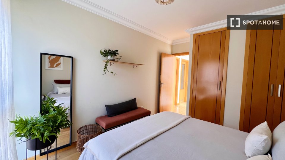 Double room Santa_Cruz_De_Tenerife, 1 bed, 188m² — photo 1