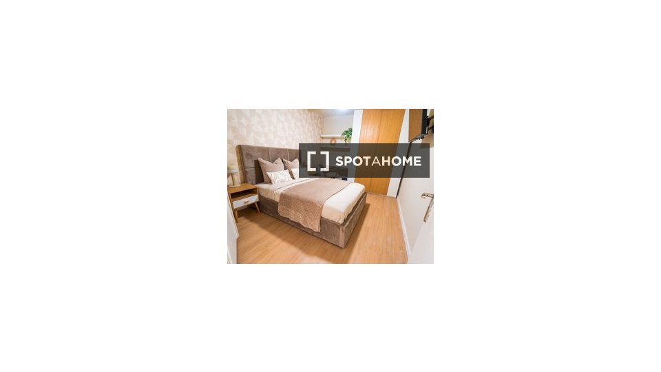 Double room Lisbon, 7 beds — photo 1