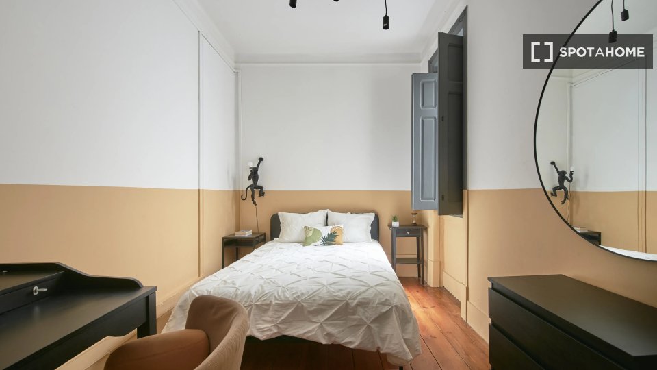 Double room Lisbon, 6 beds — photo 12