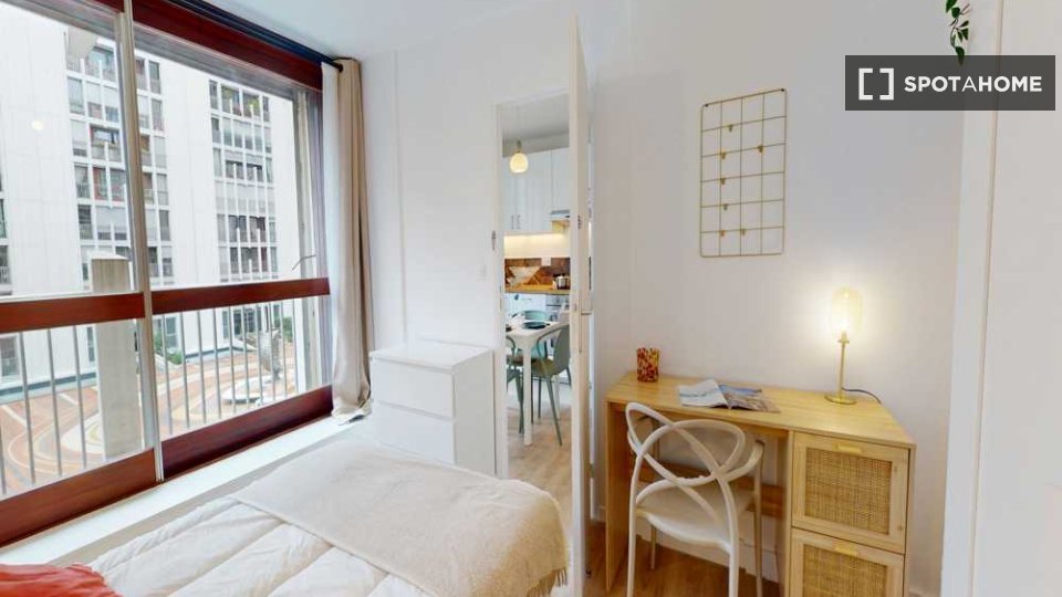 Double room Paris, 3 beds, 60m² — photo 8