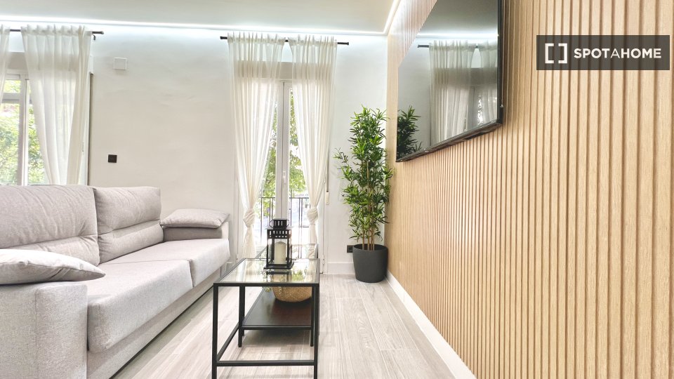 Apartment Madrid, 2 beds, 65m² — photo 13