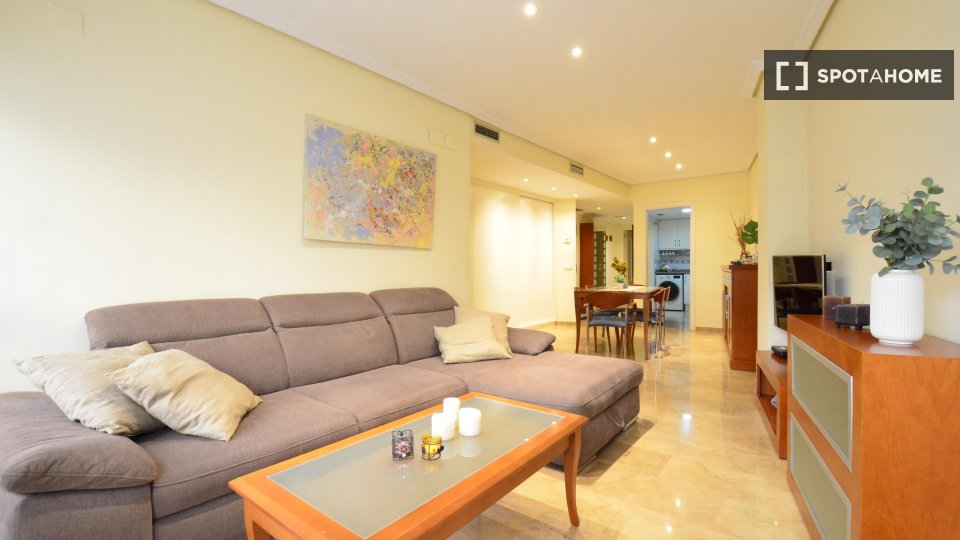 Apartment Valencia, 2 beds, 85m² — photo 1