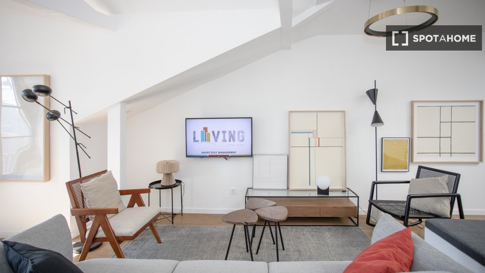 Apartment Porto, 4 beds, 140m² — photo 10