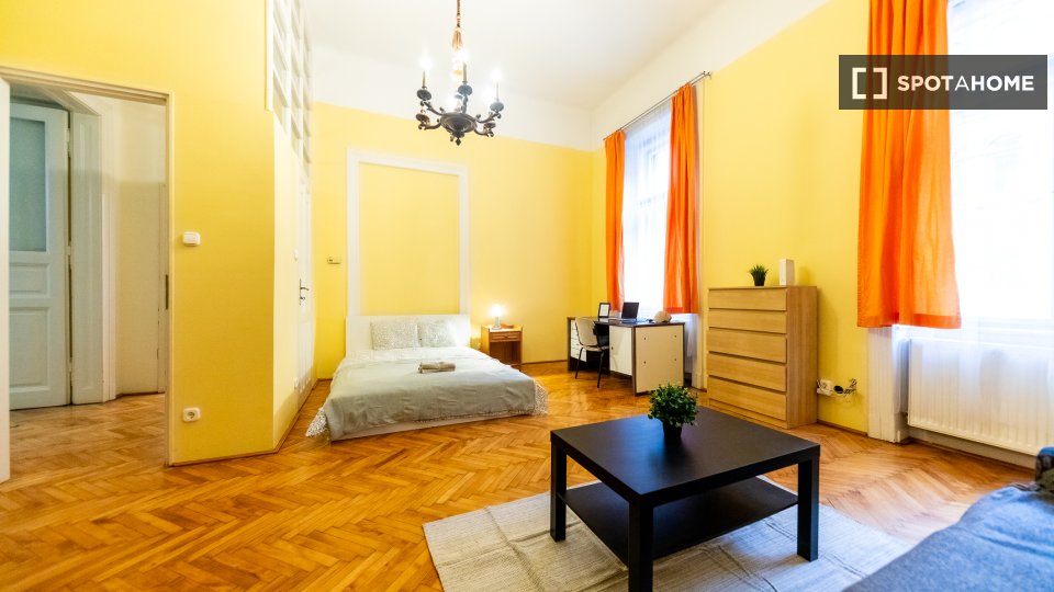 Double room Budapest, 3 beds, 100m² — photo 19
