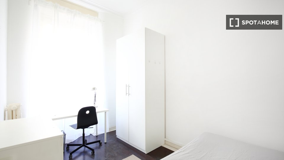 Double room Milan, 7 beds, 178m² — photo 18