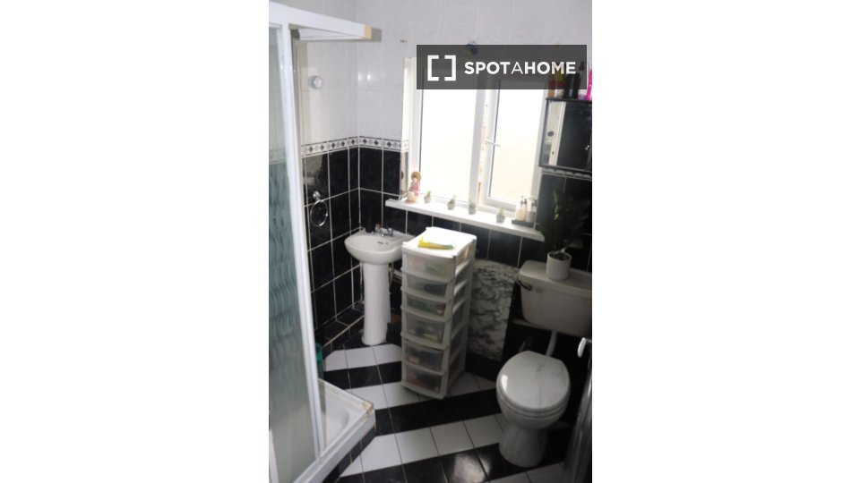 Double room Dublin, 3 beds — photo 2