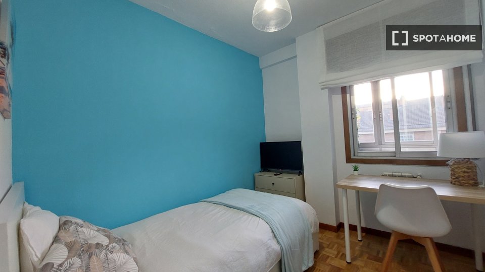 Double room Madrid, 4 beds, 100m² — photo 6