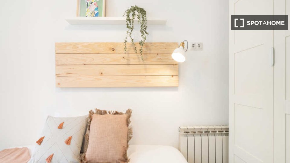 Double room Madrid, 7 beds, 260m² — photo 22