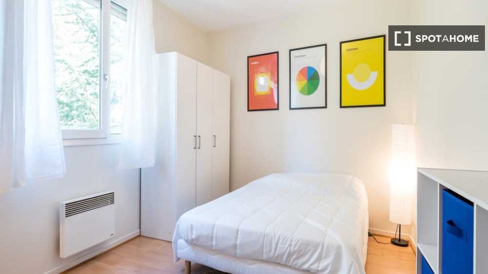 Double room Lyon, 3 beds, 80m² — photo 2