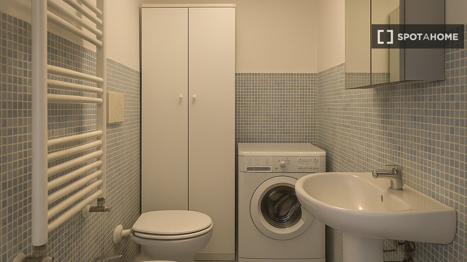 Double room Milan, 3 beds, 70m² — photo 2