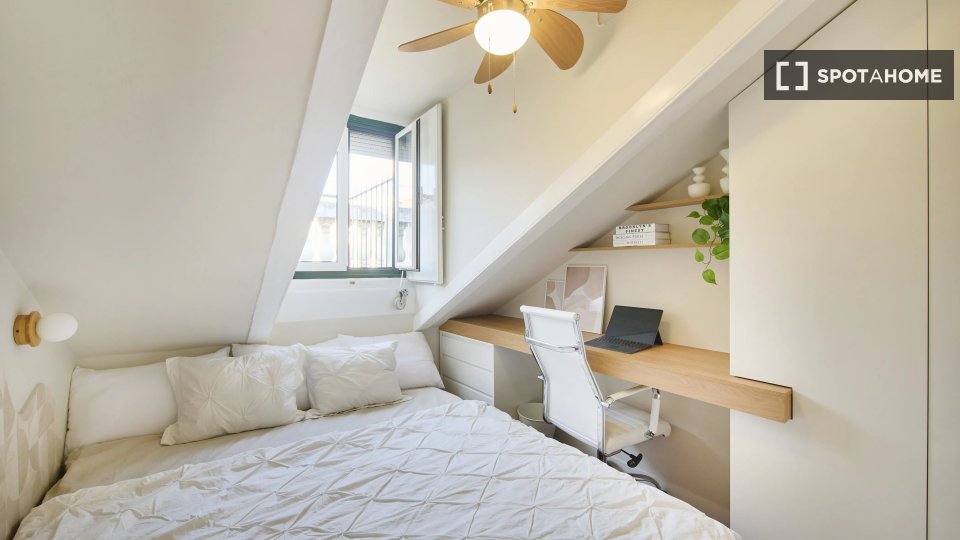 Double room Lisbon, 7 beds — photo 15