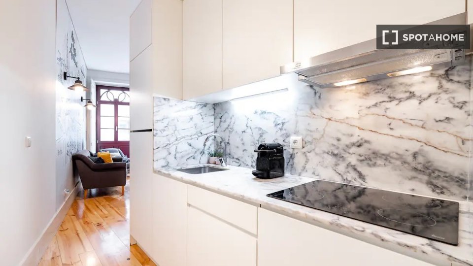 Apartment Porto, 1 bed, 45m² — photo 1