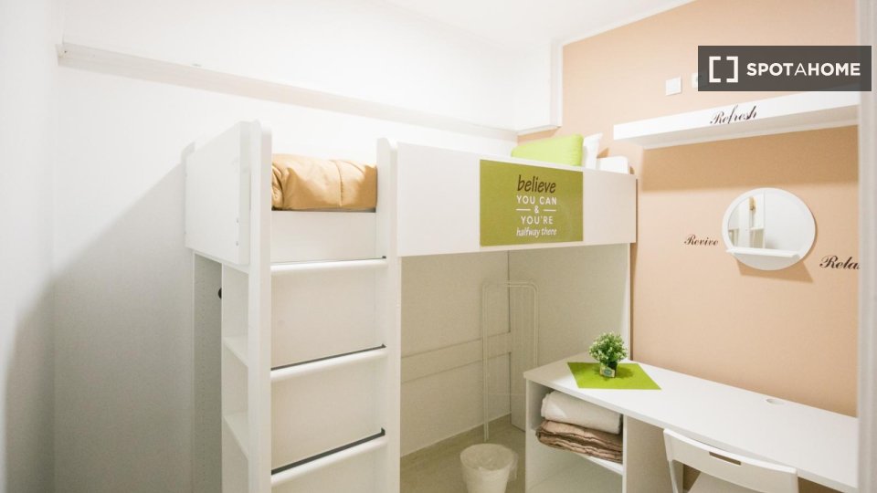 Double room Lisbon, 20 beds — photo 29