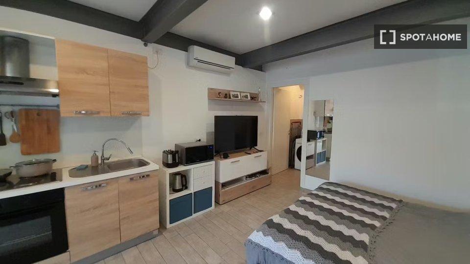 Apartment Milan, 1 bed — photo 2