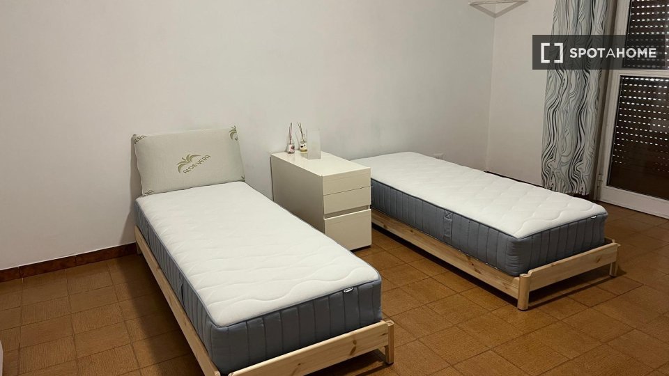 Double room Rome, 2 beds — photo 6