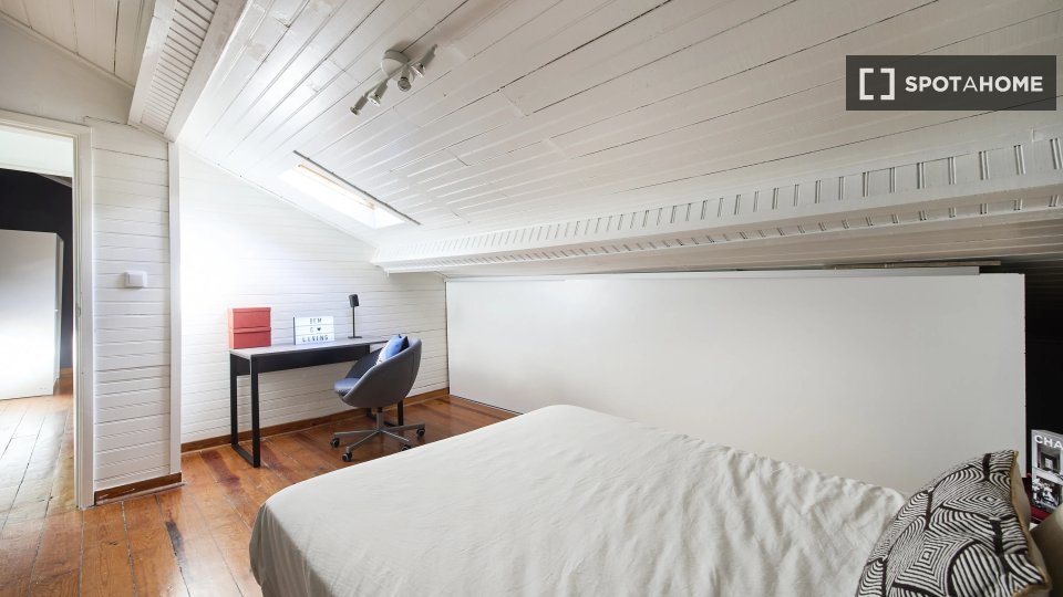 Double room Lisbon, 13 beds — photo 12