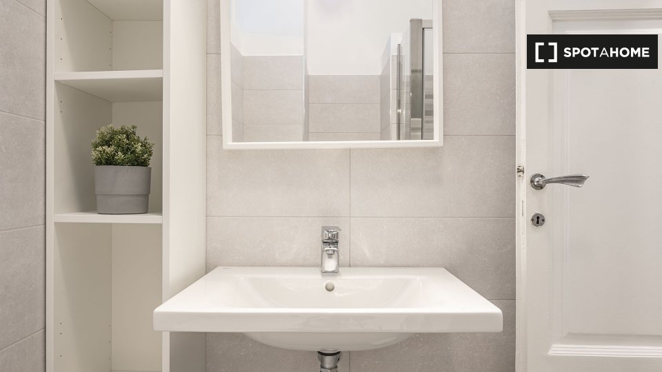 Double room Milan, 4 beds, 90m² — photo 5