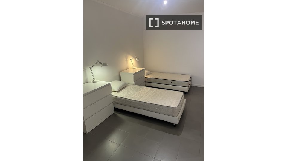 Double room Lisbon, 6 beds, 150m² — photo 12