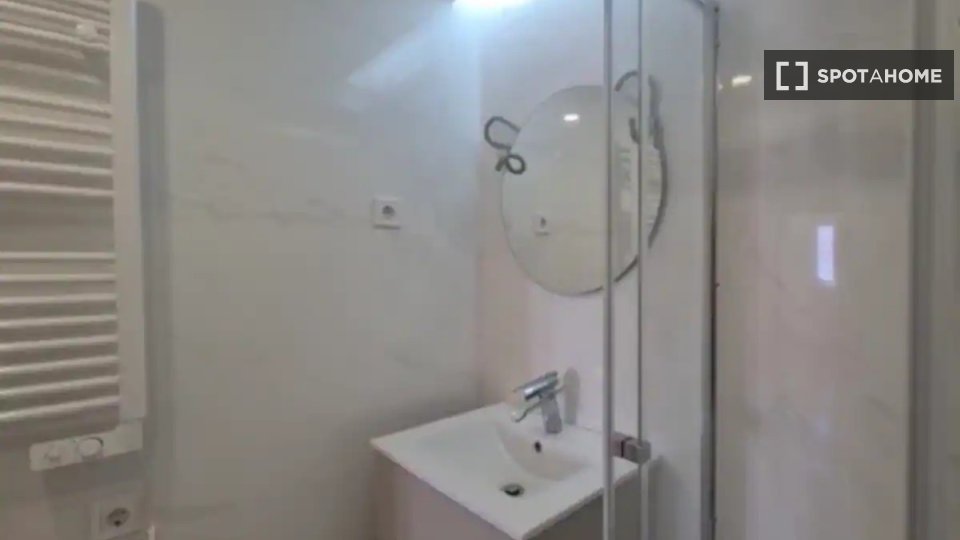 Apartment Lisbon, 4 beds — photo 14