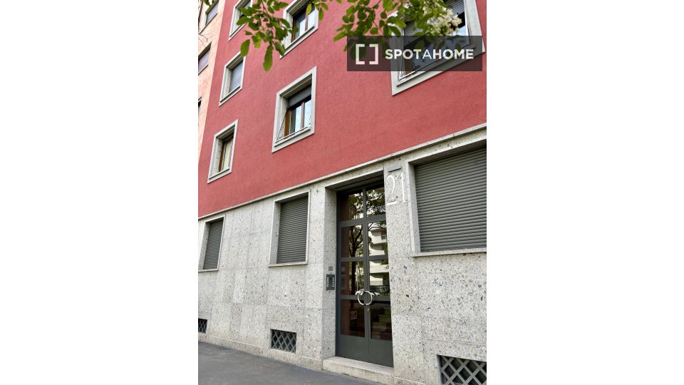 Apartment Milan, 1 bed, 47m² — photo 8