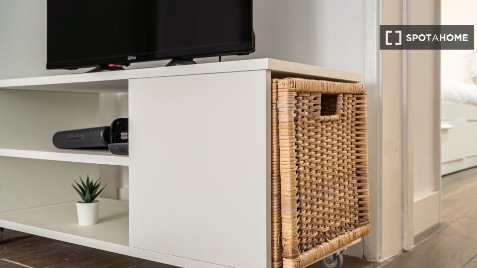 Apartment mono Lisbon, 48m² — photo 4